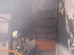 Ruko di Pasar Baru Jakpus Kebakaran, Asap Tebal Mengepul