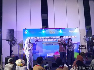 Saat Siswa SMA Berkompetisi Jadi Duta Wirausaha dan Inovasi dalam FIKSI 2025