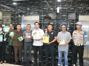Polres Jakbar Musnahkan 18,5 Kg Sabu hingga 1,2 Kg Bibit Sinte