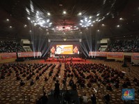 Tak Panas-panasan di Jalan, Ribuan Buruh Gelar Aksi di JCC Senayan