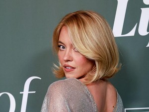 Sydney Sweeney Dikritik, Pakai Naked Dress di Acara Pemberdayaan Perempuan