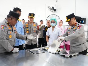 Kunjungi SPPG Polda Bali, Wakapolri Minta Menu MBG Disesuaikan Selera Anak