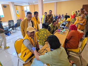 Golkar Jatim Gelar Donor Darah, Masyarakat Antusias