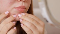 Kulit Wajah Suka Kemerahan? Yuk, Cobain Sunscreen Tone Up Hijau