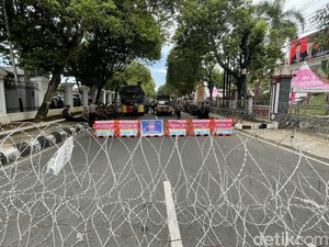 Jalan di Alun-alun Pati Ditutup Jelang Paripurna Hak Angket Pemakzulan Sudewo