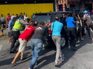 Laka Beruntun 5 Kendaraan di Kartasura Diduga Dipicu Bus Rem Blong