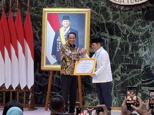 Video: Menkum-Pramono Resmikan 267 Pos Bantuan Hukum Gratis