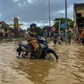 Cuaca Menggila, Puluhan Orang Tewas Akibat Banjir-Muncul Topan Baru