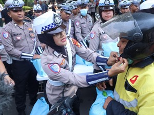 Jumat Peduli Polda Metro, Sinergi Polisi dan Ojol Wujudkan Jakarta Aman