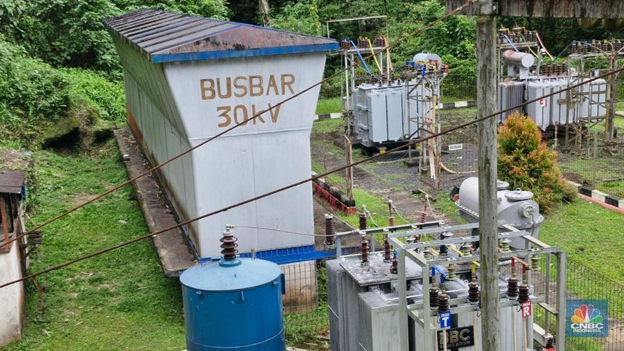 Suasana di Pembangkit Listrik Tenaga Air (PLTA) Tonsealama di Tondano Utara, Kabupaten Minahasa, Sulawesi Utara (30/10/2025). Adapun, PLTA Tonsealama merupakan salah satu PLTA tertua di Indonesia. (CNBC Indonesia/Verda Nano Setiawan)