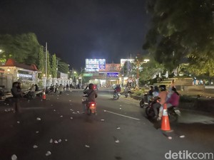 Pemakzulan Bupati Sudewo Tak Berlanjut, Massa di Alun-alun Pati Bubarkan Diri