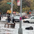 New York City Banjir, Stasiun Kereta Tenggelam-Jalan Jadi Lautan