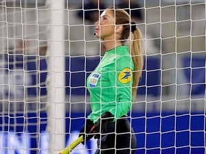 Kisah Wasit Wanita yang Kesal Dicap Terlalu Mencolok