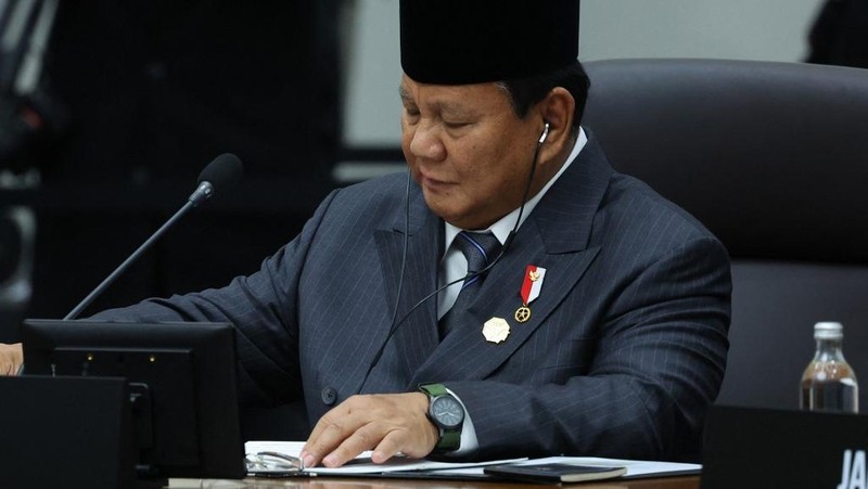 Presiden Republik Indonesia Prabowo Subianto menghadiri Konferensi Tingkat Tinggi (KTT) Kerja Sama Ekonomi Asia-Pasifik (APEC) 2025, yang berlangsung di Hwabaek International Convention Centre (HICO), Gyeongju, Republik Korea, pada Jumat (31/10). Presiden Republik Indonesia Prabowo Subianto menghadiri Konferensi Tingkat Tinggi (KTT) Kerja Sama Ekonomi Asia-Pasifik (APEC) 2025, yang berlangsung di Hwabaek International Convention Centre (HICO), Gyeongju, Republik Korea, pada Jumat (31/10). (Dok. Biro Pers Sekretariat Presiden/Muchlis Jr)