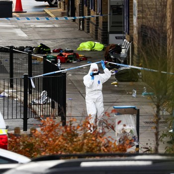 Potret Serangan di Kereta, Sejumlah Penumpang Ditikam Membabi Buta