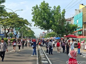 Cerita Warga Ajak Keluarga ke CFD Depok: Jujur, Tujuan Utamanya Jajan
