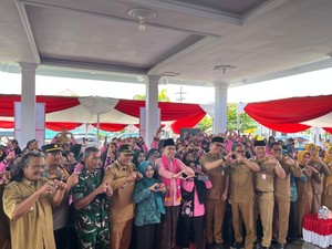 Bupati Fawait Ajak Kader Posyandu Sosialisasi UHC dan Tekan Angka Stunting