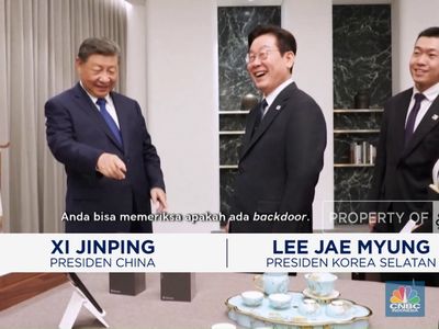Video: Momen Candaan Xi Jinping Soal Ponsel China ke Presiden Korsel