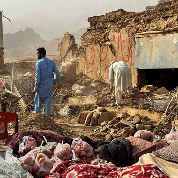 Potret Gempa Dahsyat M 6,3 Bawa Kehancuran, Puluhan Orang Tewas