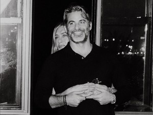 Ahli Hipnotis Pacar Baru Jennifer Aniston Ungkap Hubungan Mereka bak Mimpi