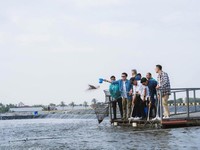 Momen Menteri Trenggono dan Raffi-Ariel Cek Tambak Ikan Nila Karawang