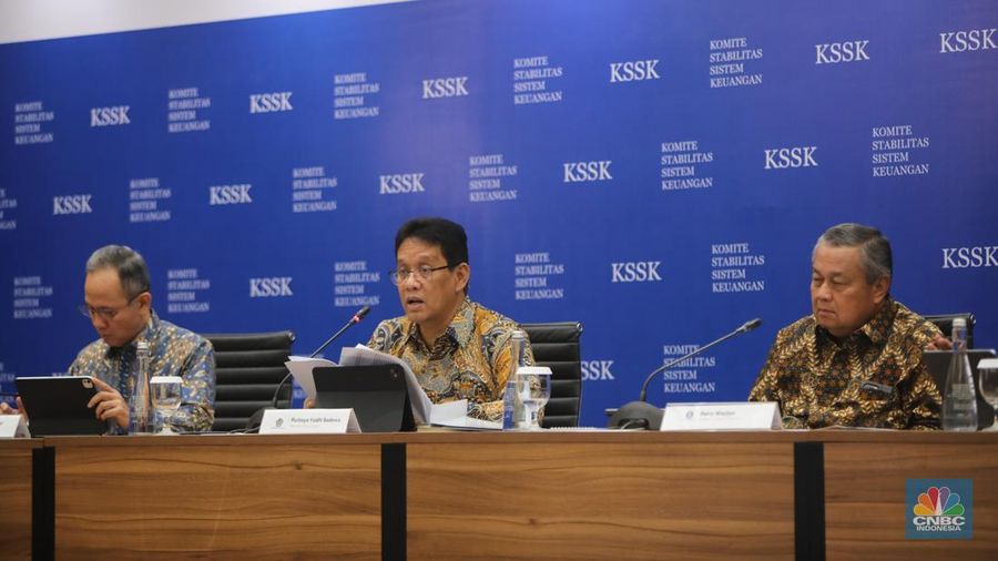 Menteri Keuangan, Purbaya Yudhi Sadewa saat konferensi pers Hasil Rapat Berkala KSSK IV Tahun 2025 di Jakarta, Senin (3/11/2025). (CNBC Indonesia/Faisal Rahman)
