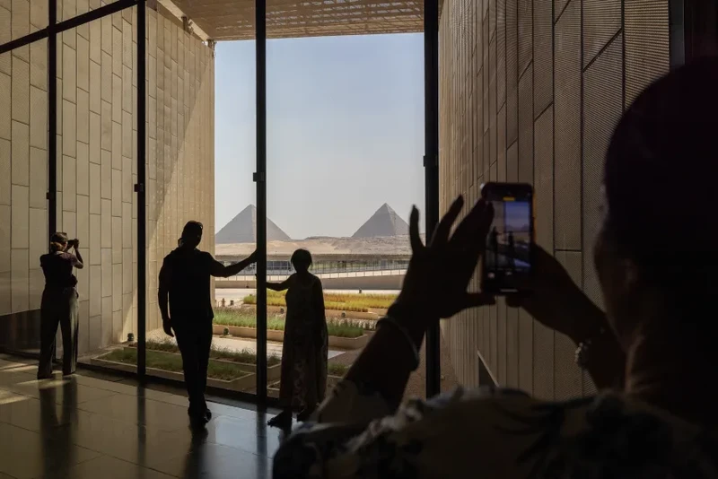 Museum Besar Mesir (Georges/Grand Egyptian Museum)