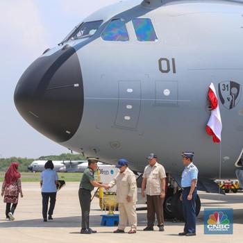 Momen Prabowo Serahkan Airbus A400M kepada Panglima TNI Agus Subiyanto