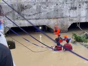 Asyik Berenang di Sungai, Bocah di Majalengka Hanyut