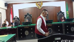 Kompol Yogi Bantah Tuduhan Memiting dan Menenggelamkan Brigadir Nurhadi