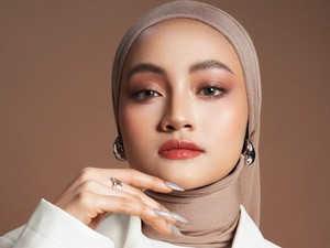 Eltasya Bikin Lagu Cakra Khan Harus Terpisah Lebih Emosional dan Lembut