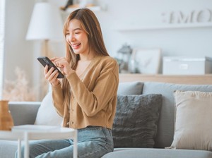 Main DANAPoly di DANA 11.11 Bisa Dapat iPhone 17 Pro-Saldo Jutaan Rupiah