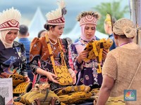 Selvi Gibran Berikan Bantuan Rp2 Miliar untuk UMKM Papua Barat