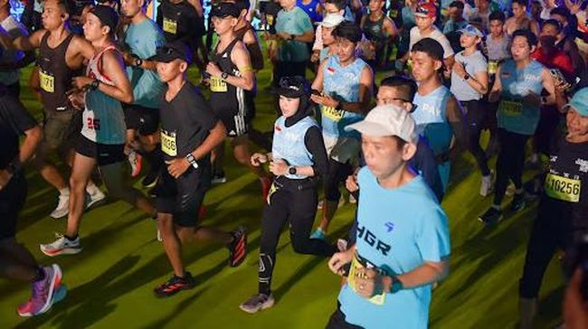 Pelari Asuhan Le Minerale Running Squad Taklukan Virgin Full Marathon