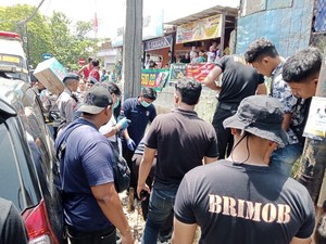 Kerja Bakti, Anggota Brimob Temukan Mayat Bayi di Tumpukan Sampah Kali Depok