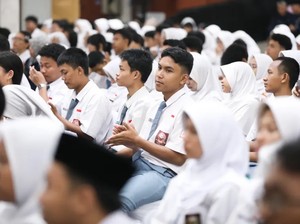 Pramono Dorong Pelajar Jakarta Masuk Perguruan Tinggi Lewat KJP Try Out