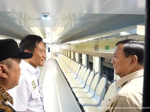 Tugas Baru Bos KAI dari Prabowo: Bikin Jaringan Kereta di Sumatera-Kalimantan