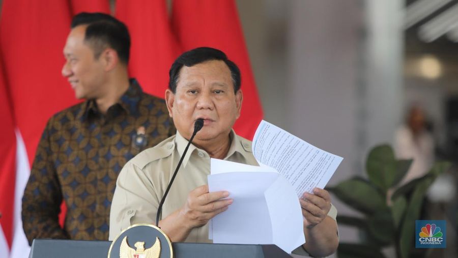 Presiden Prabowo Subianto saat menghadiri peresmian Stasiun Tanah Abang Baru di Jakarta, Selasa (4/11/2025). (CNBC Indonesia/Faisal Rahman)