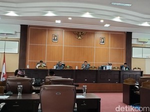 Bupati Ajukan Ranperda Pembentukan 31 Desa Baru di Manggarai Barat