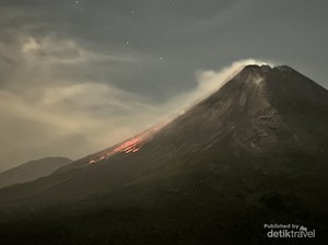 Pesona Lukisan Lava Merapi di Malam Hari Via Bukit Turgo