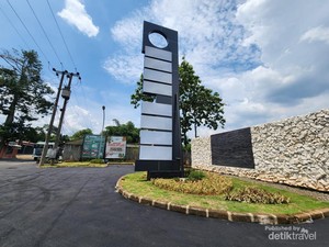 Tempat Nongkrong Santai Baru di Ciseeng, Parung, Menghadap Gunung Kapur