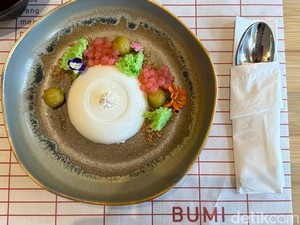 Unik! Di Kafe Bandung Ini Bubur Sumsum Disulap Jadi Panna Cotta Cantik