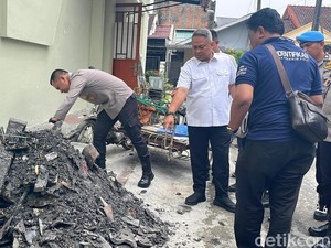 Dirreskrimum-Kapolrestabes Turun Cek Kebakaran di Rumah Hakim PN Medan