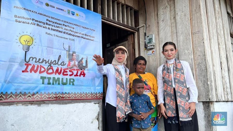 Ibu Wakil Presiden Selvi Gibran Rakabuming melakukan kunjuangan kerja di Kabupaten Manokwari, Papua Barat, Rabu (5/11/2025). (CNBC Indonesia/Halimatus Sa’diyah)