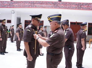 Kajati Sumut Harli Siregar Lantik Wakajati-15 Kajari, Ini Daftarnya
