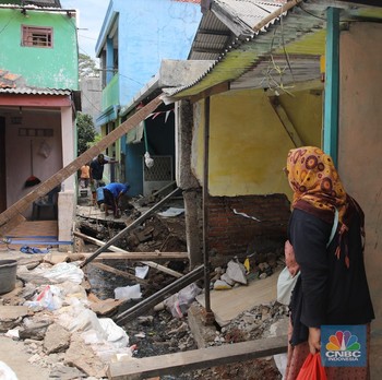 Tanah Bergeser di Makasar, Jakarta Makan Korban-Begini Penampakannya