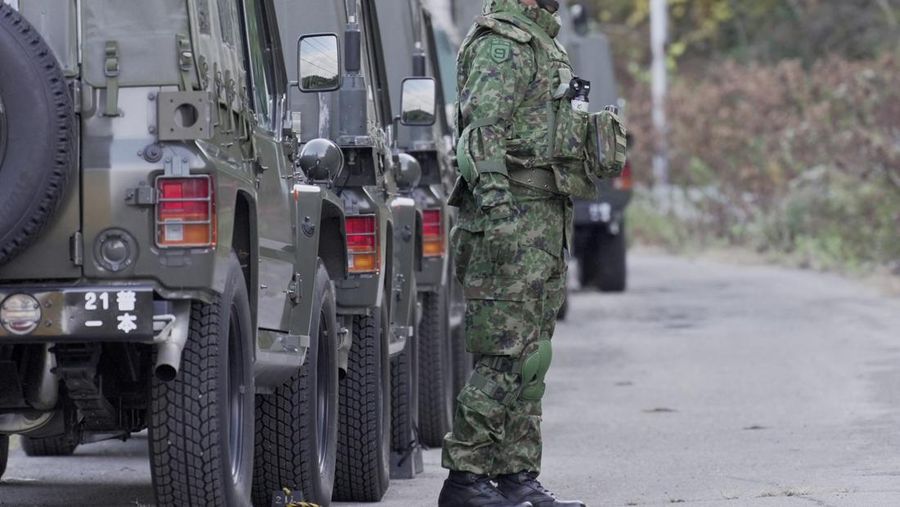 Militer Jepang mengerahkan pasukan ke wilayah pegunungan utara untuk membantu menjebak beruang pada Rabu (5/11/2025). (via REUTERS/KYODO)