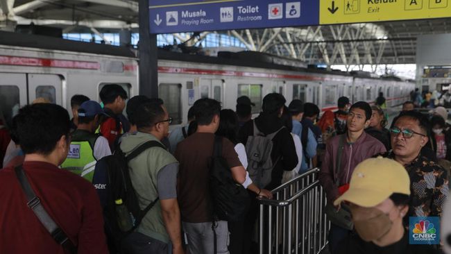 PT KAI Kebut Tambah Armada Baru, Menperin Bicara Kereta Buatan INKA