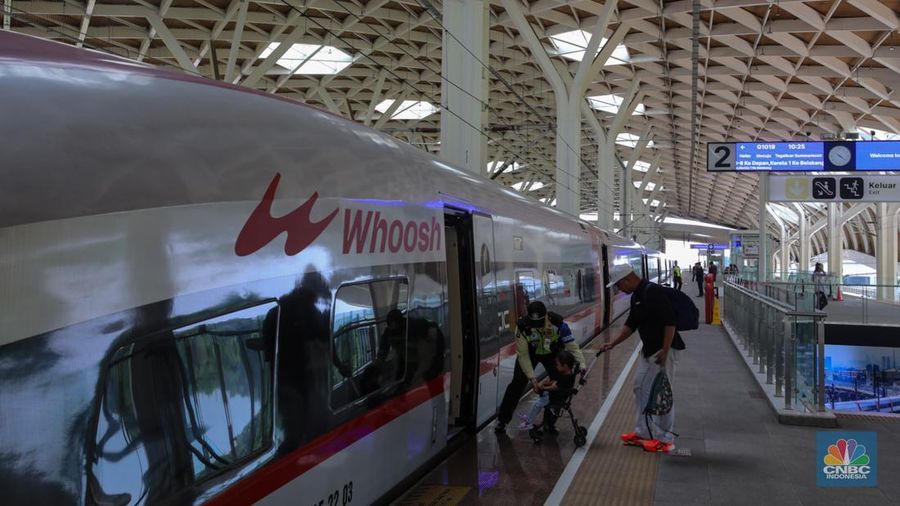 Suasana Stasiun Whoosh Halim, Jakarta, Rabu (5/11/2025). (CNBC Indonesia/Faisal Rahman)
