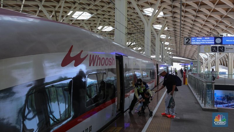 Suasana Stasiun Whoosh Halim, Jakarta, Rabu (5/11/2025). (CNBC Indonesia/Faisal Rahman)